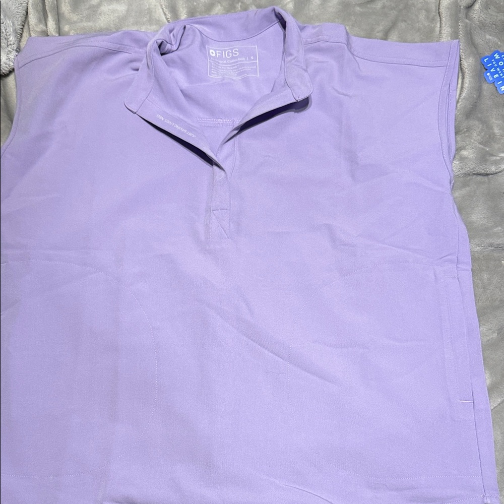 FIGS lavender dew Rafaela top